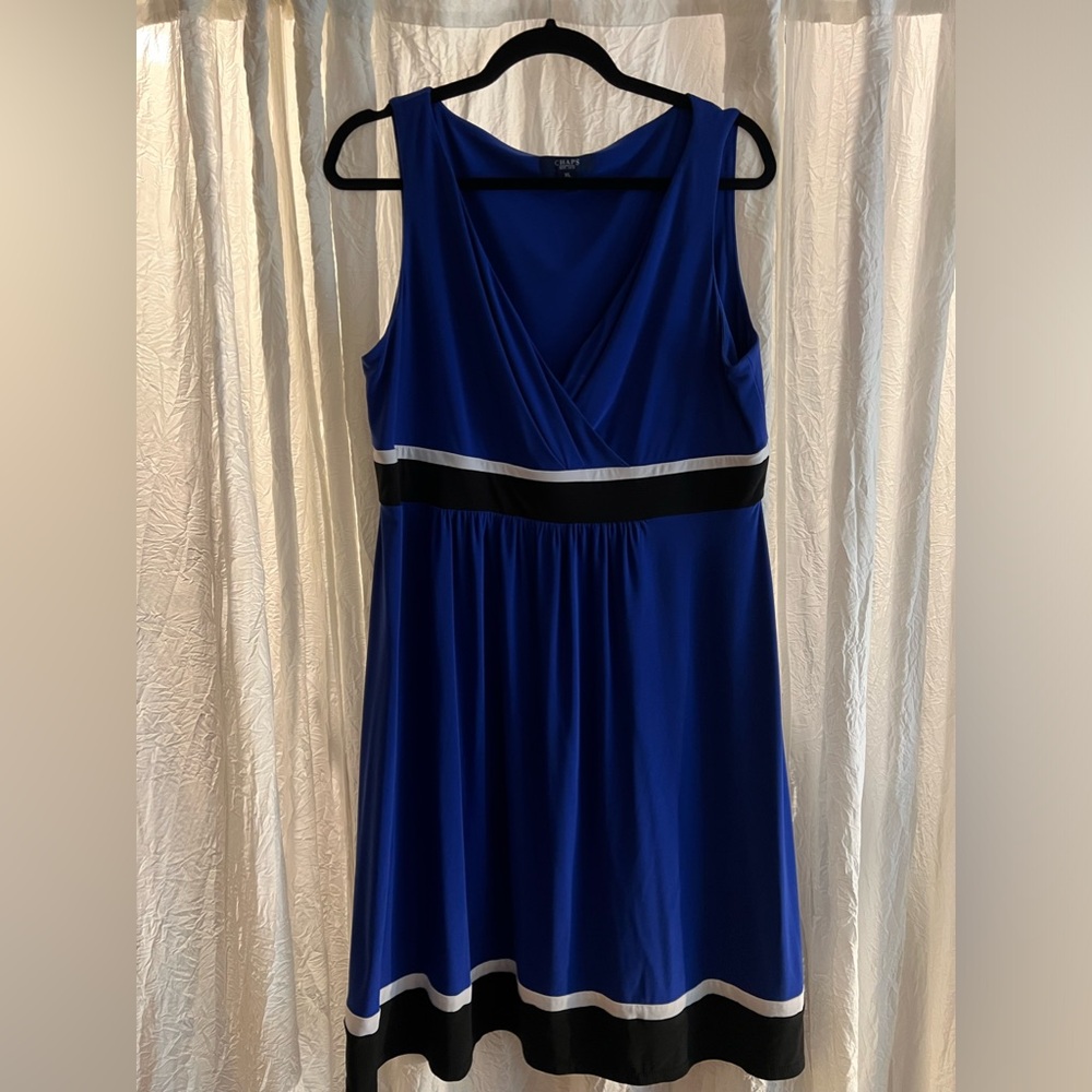 CHAPS beautiful blue dress